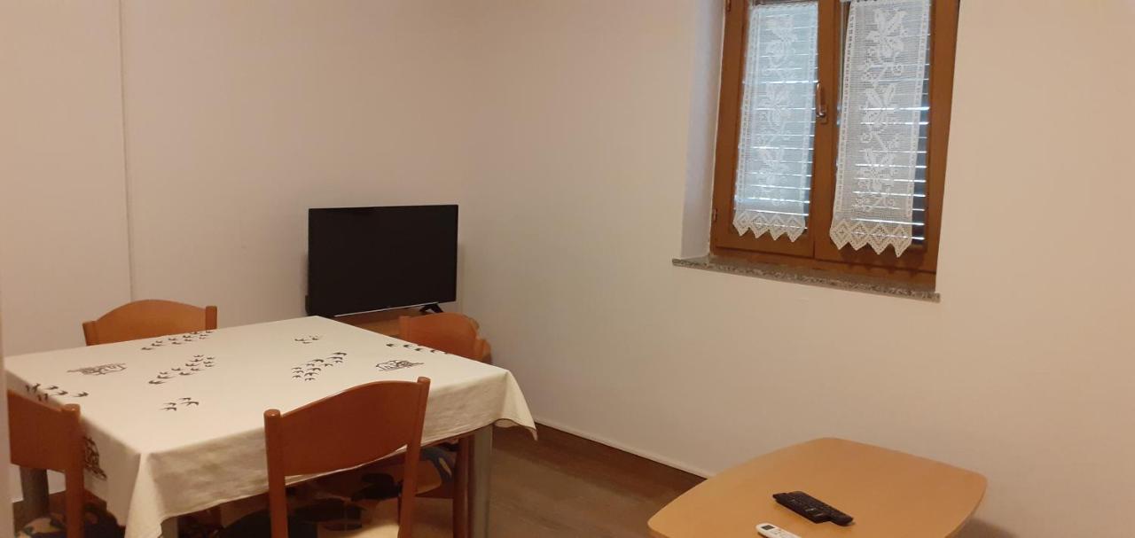 Kelk Loznati Apartamento Exterior foto